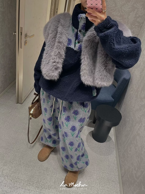 羔毛花朵立領上衣